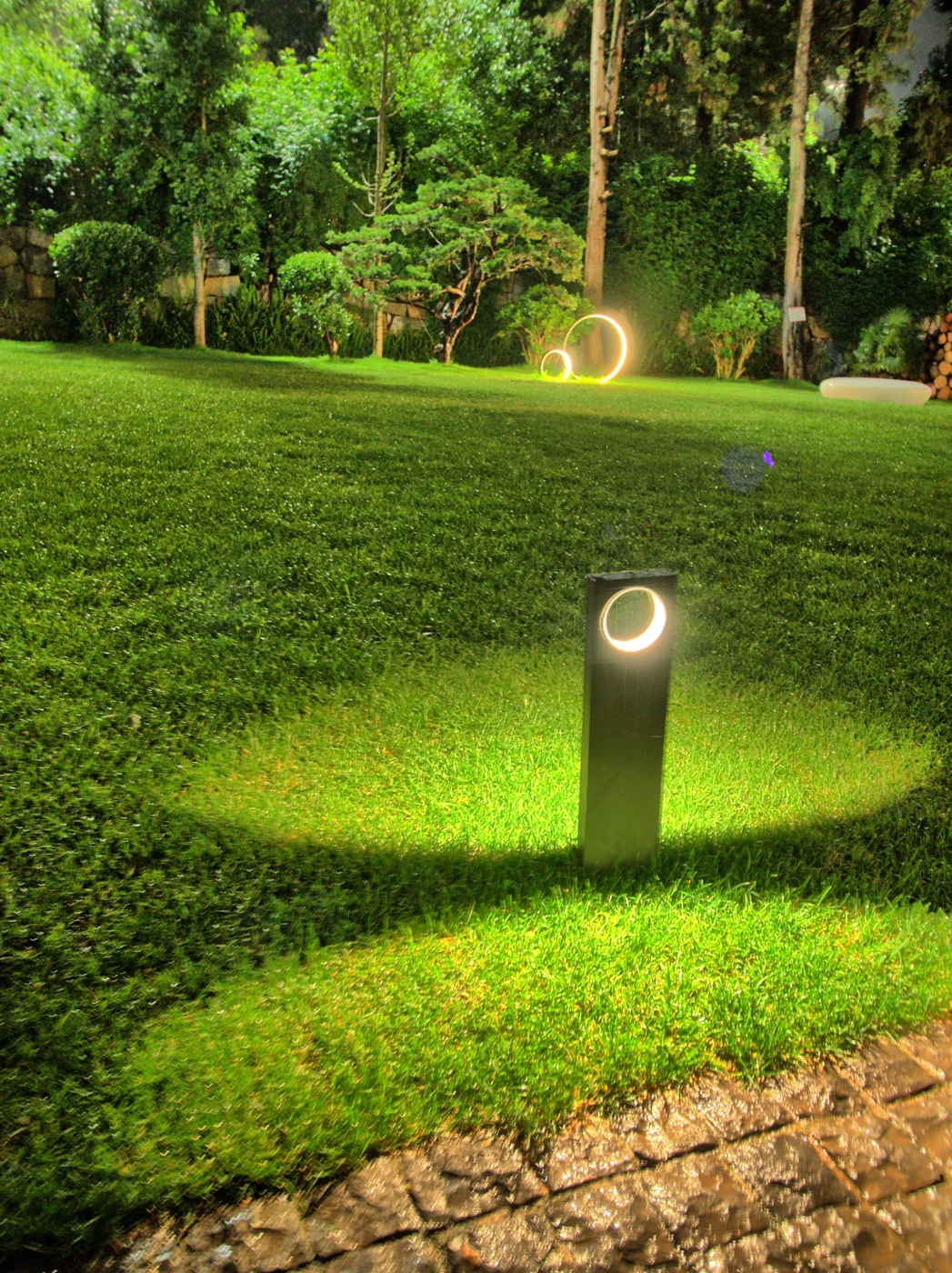 Photographed lighting reference: Garden eye